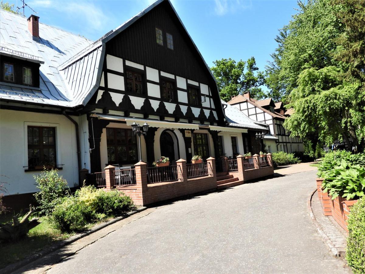 Bed & Breakfast Dworek Osiecki Osieki (Koszalin)